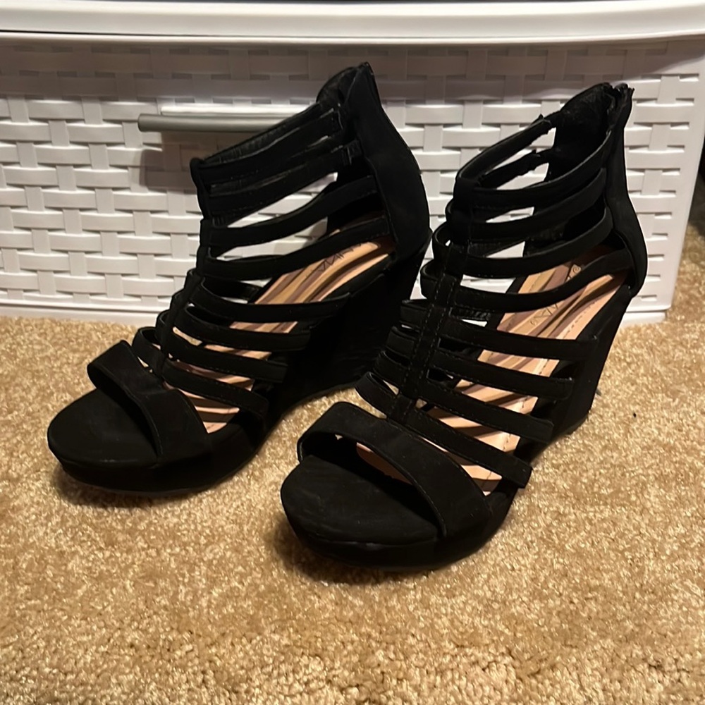 Strappy platforms size 6 1/2